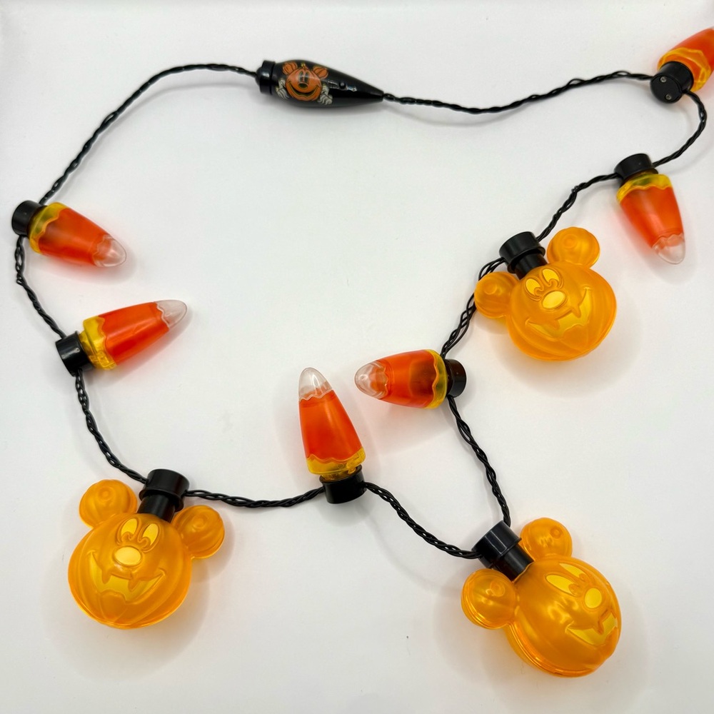 Disney Park Pumpkin Mickey Mouse Light Up Necklace